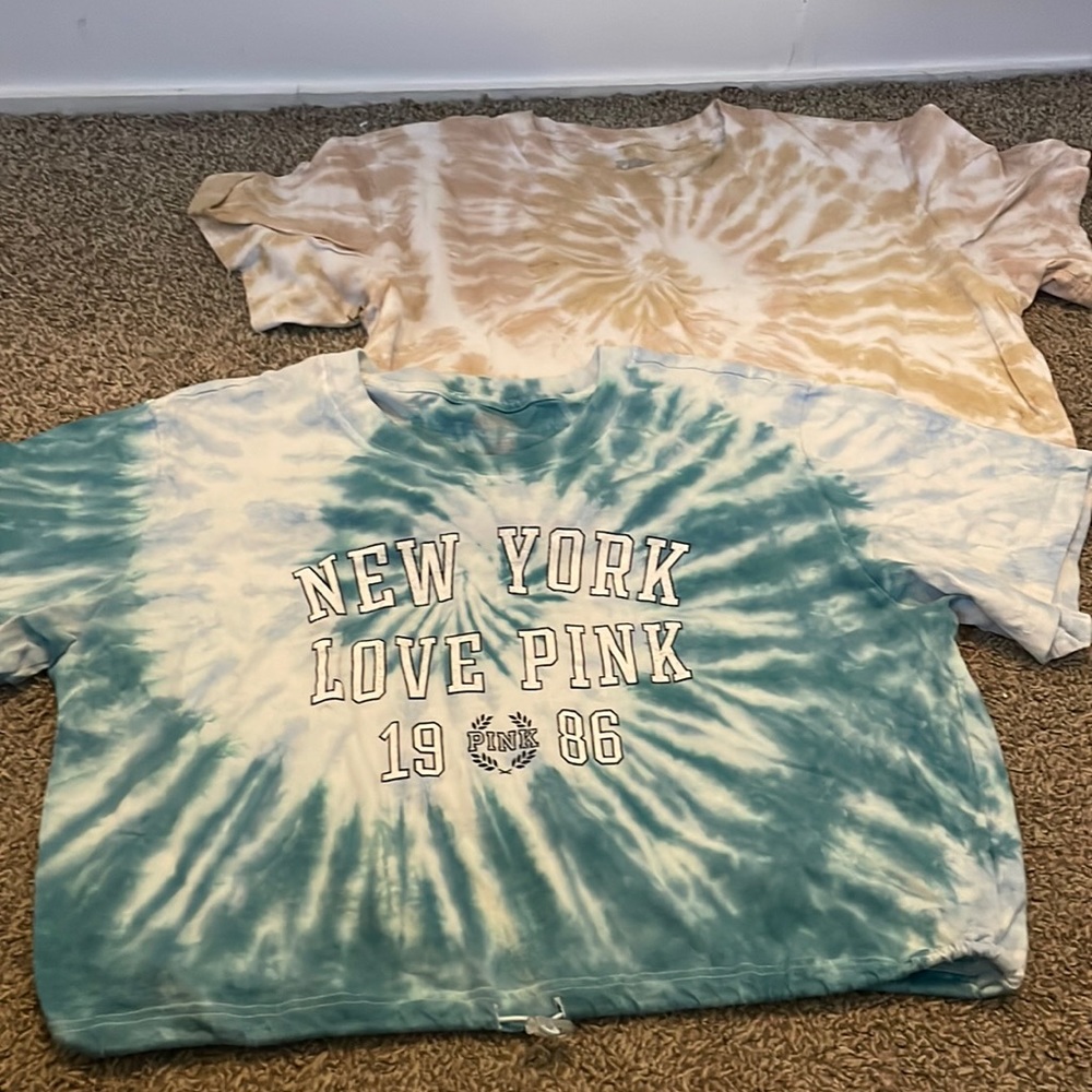 Two VS PINK cropped topped